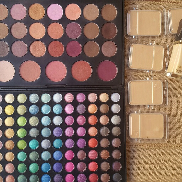 BH Cosmetics Other - Eyeshadow Blush foundation powder